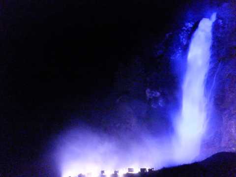 Partschinser Wasserfall bei Nacht